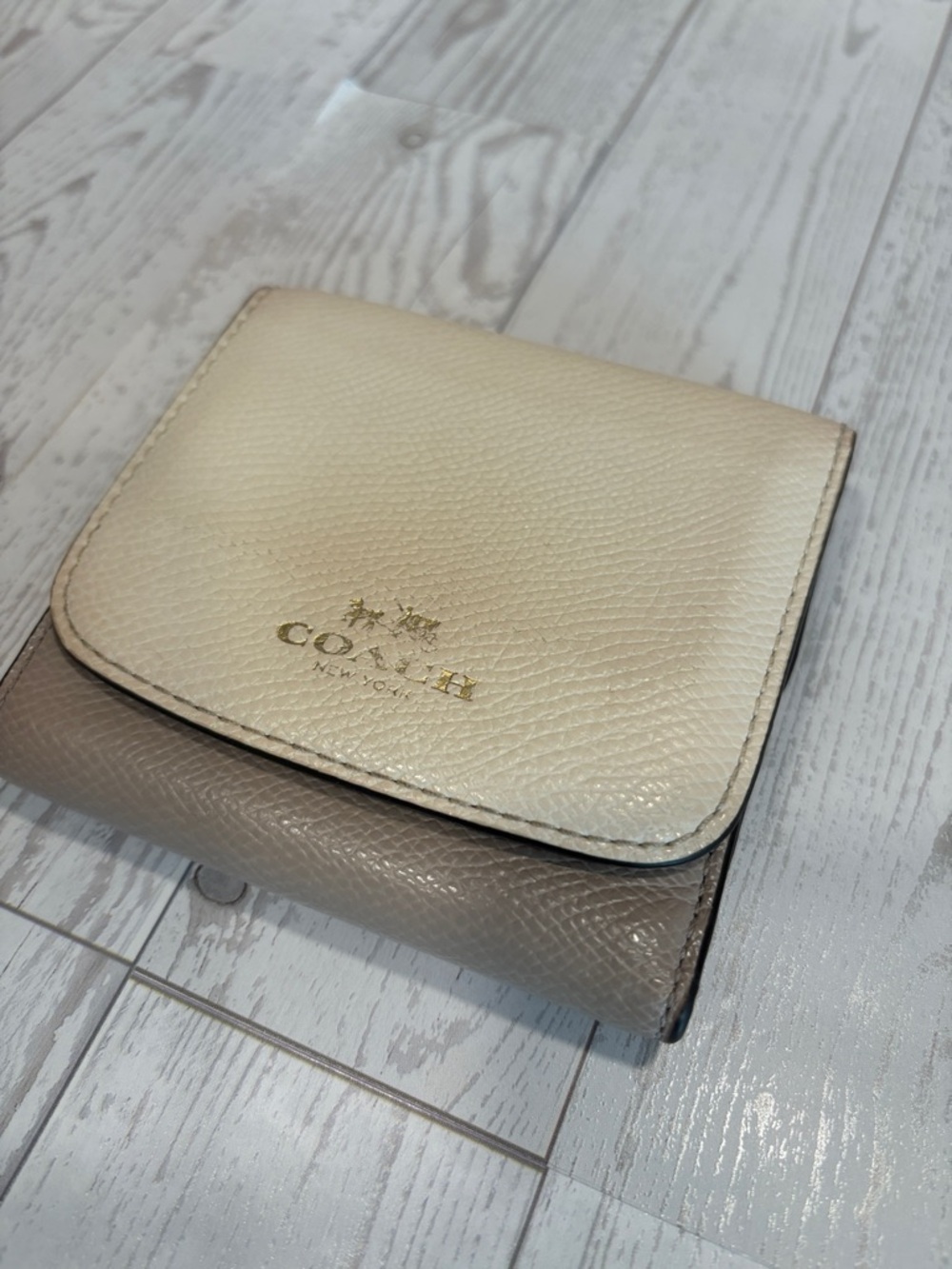 Coach Cream and Taupe Leather Bi-Fold Wallet - Picture 2 of 11